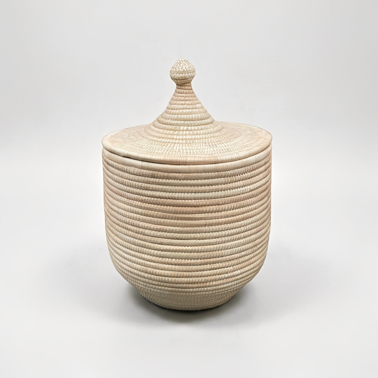 Handwoven Palm Storage Basket with Lid (Natural)