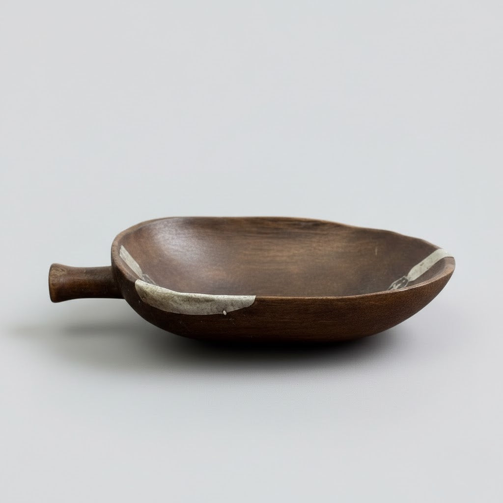 Wooden Treasure Bowl – Hand-Carved Wooden Object