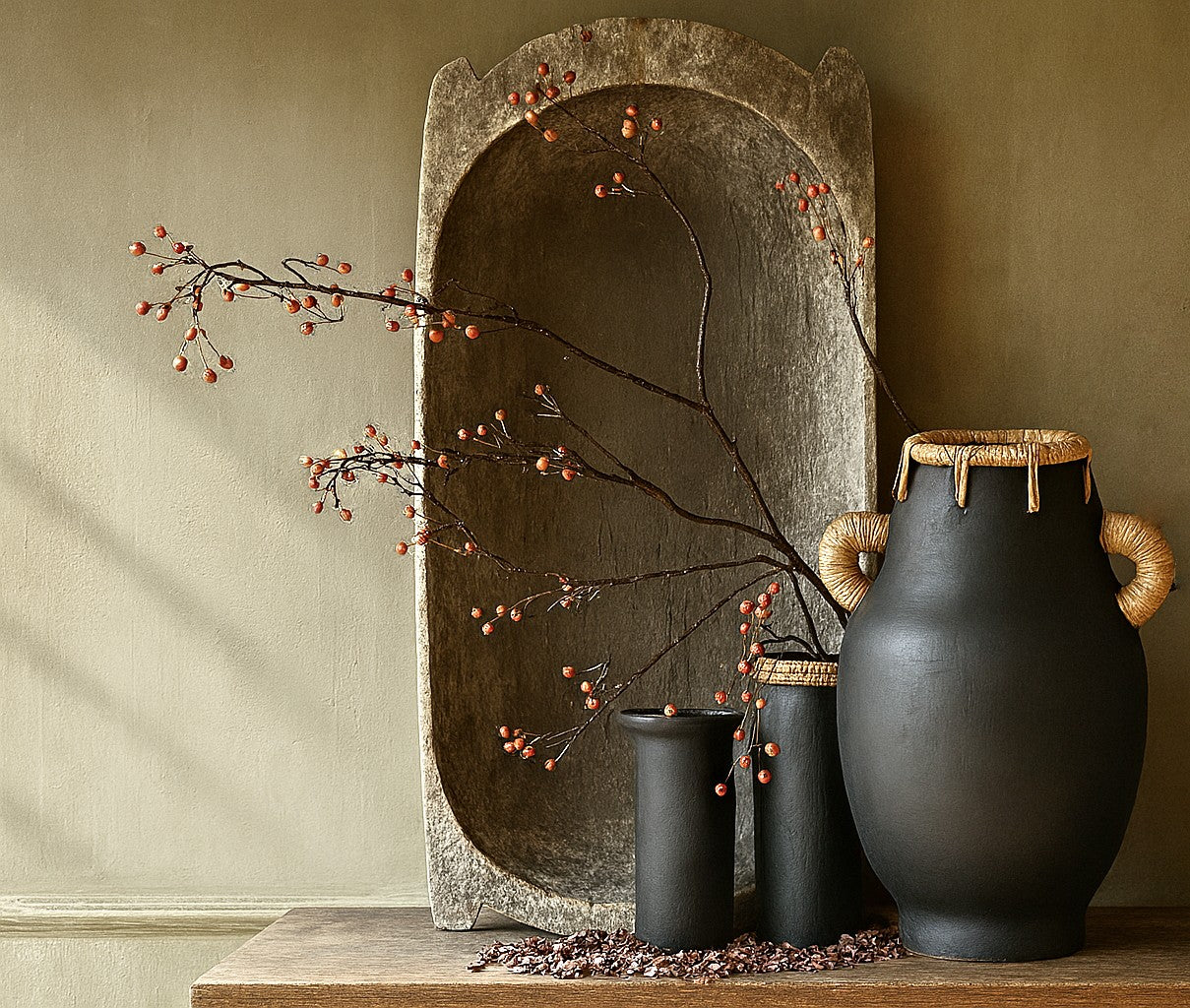 Noira Clay Vase – Matte Black with Rattan Accents