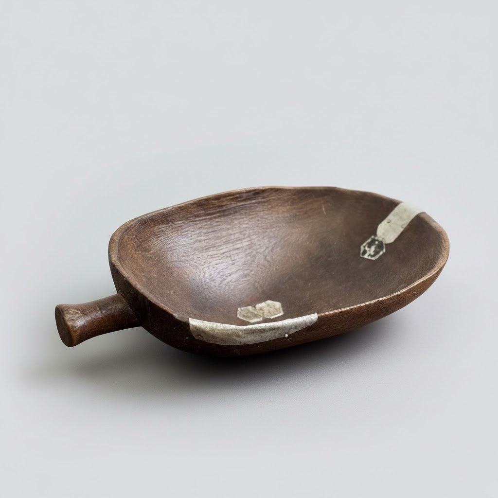 Wooden Treasure Bowl – Hand-Carved Wooden Object