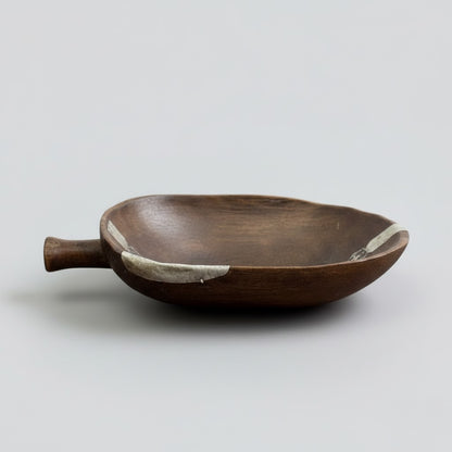 Wooden Treasure Bowl – Hand-Carved Wooden Object