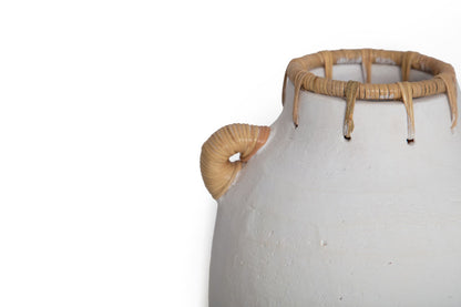 Usiris White Decorative Vase